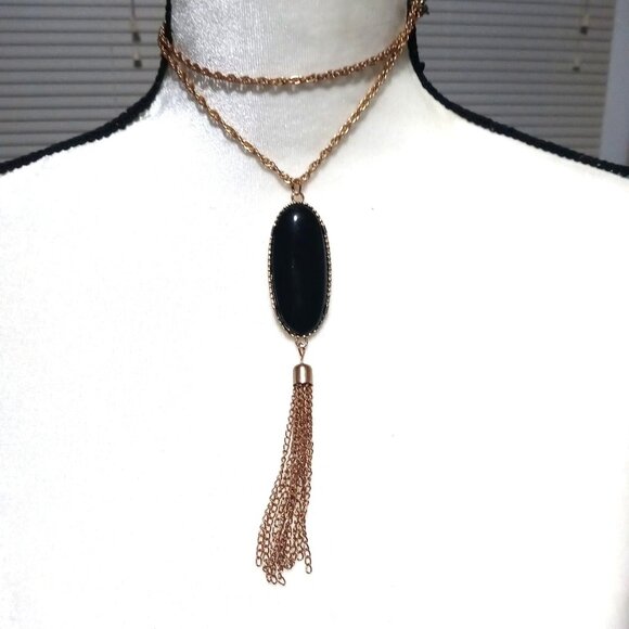 Vintage Black Oval Bead Necklace Tassel Pendant Antiqued Gold Tone 24" Chain - Picture 3 of 7